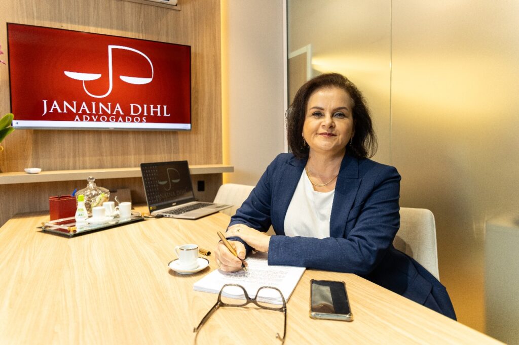 Advogado de Direito Imobiliário Online